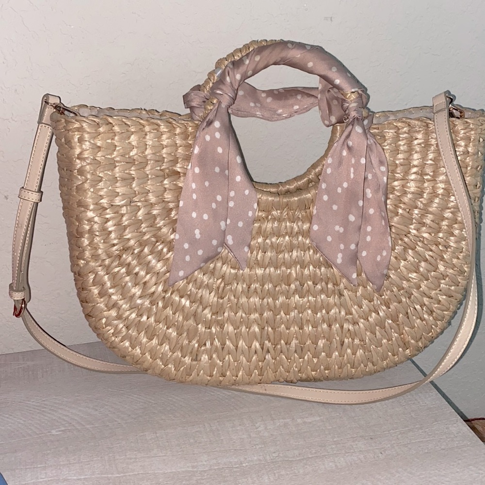 Wicker straw basket style purse